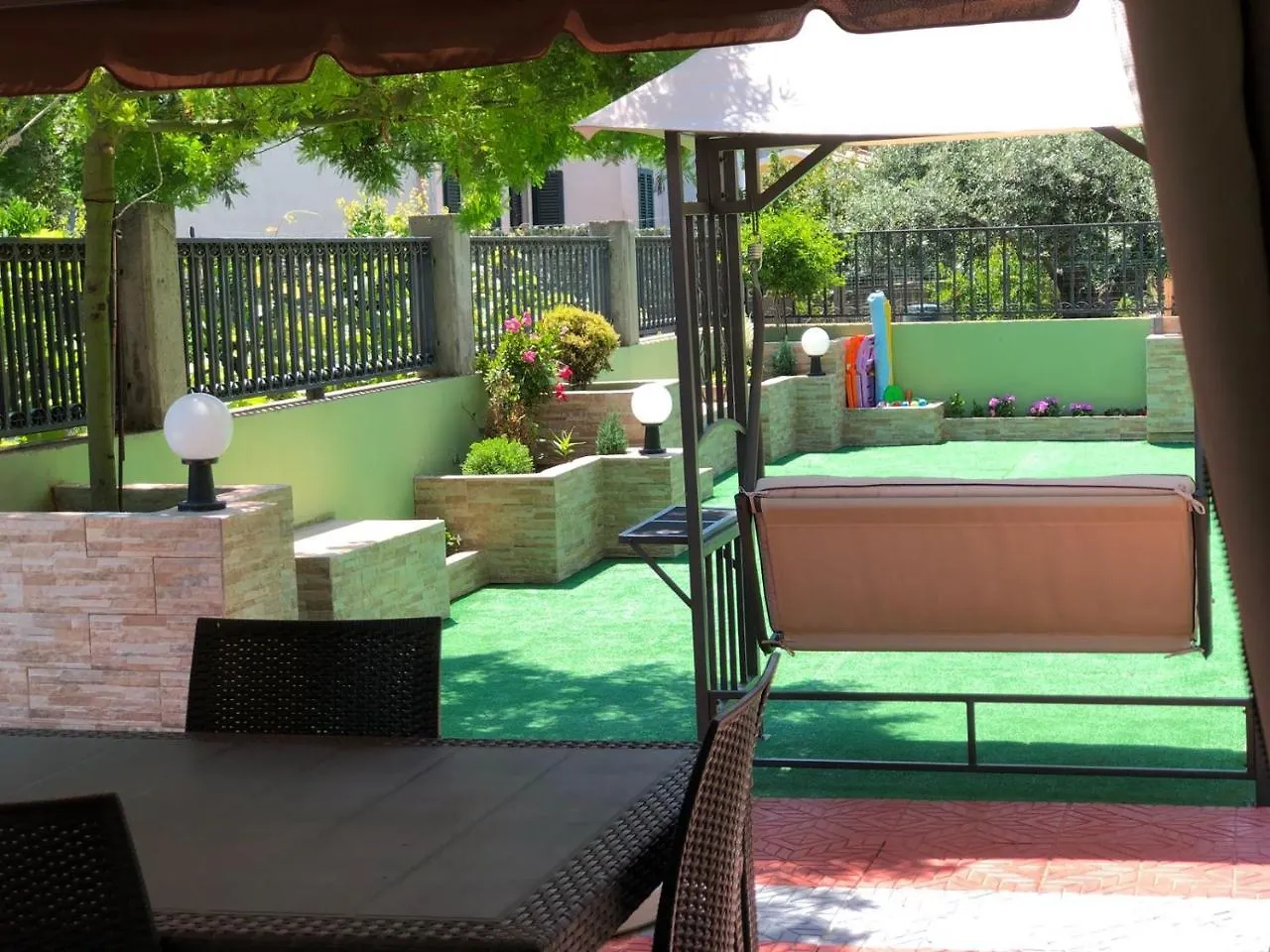 La Dea Hestia Otel Bosa 0*,  İtalya